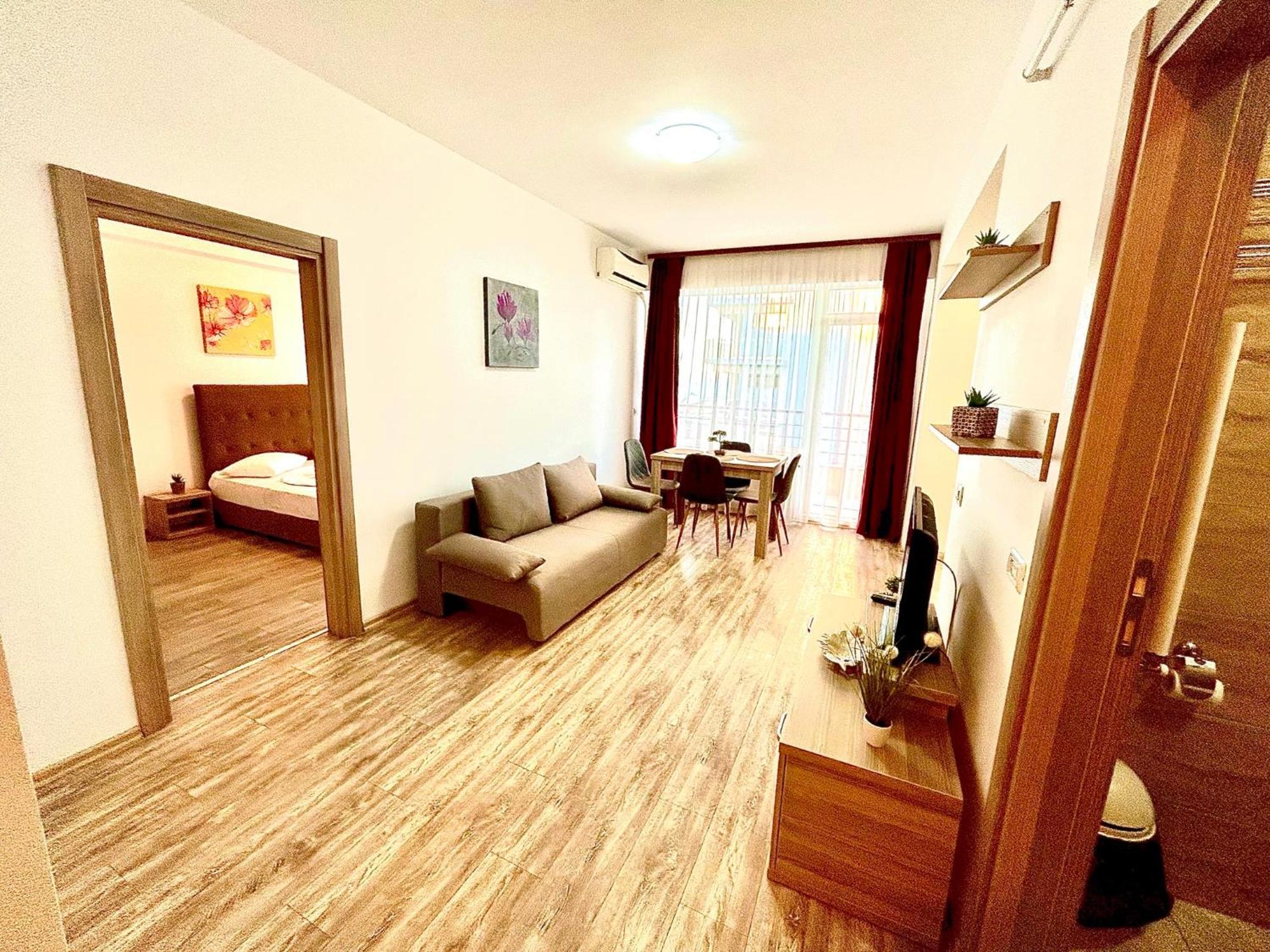 Marcony Boutique Apartments Mamaia Exterior foto