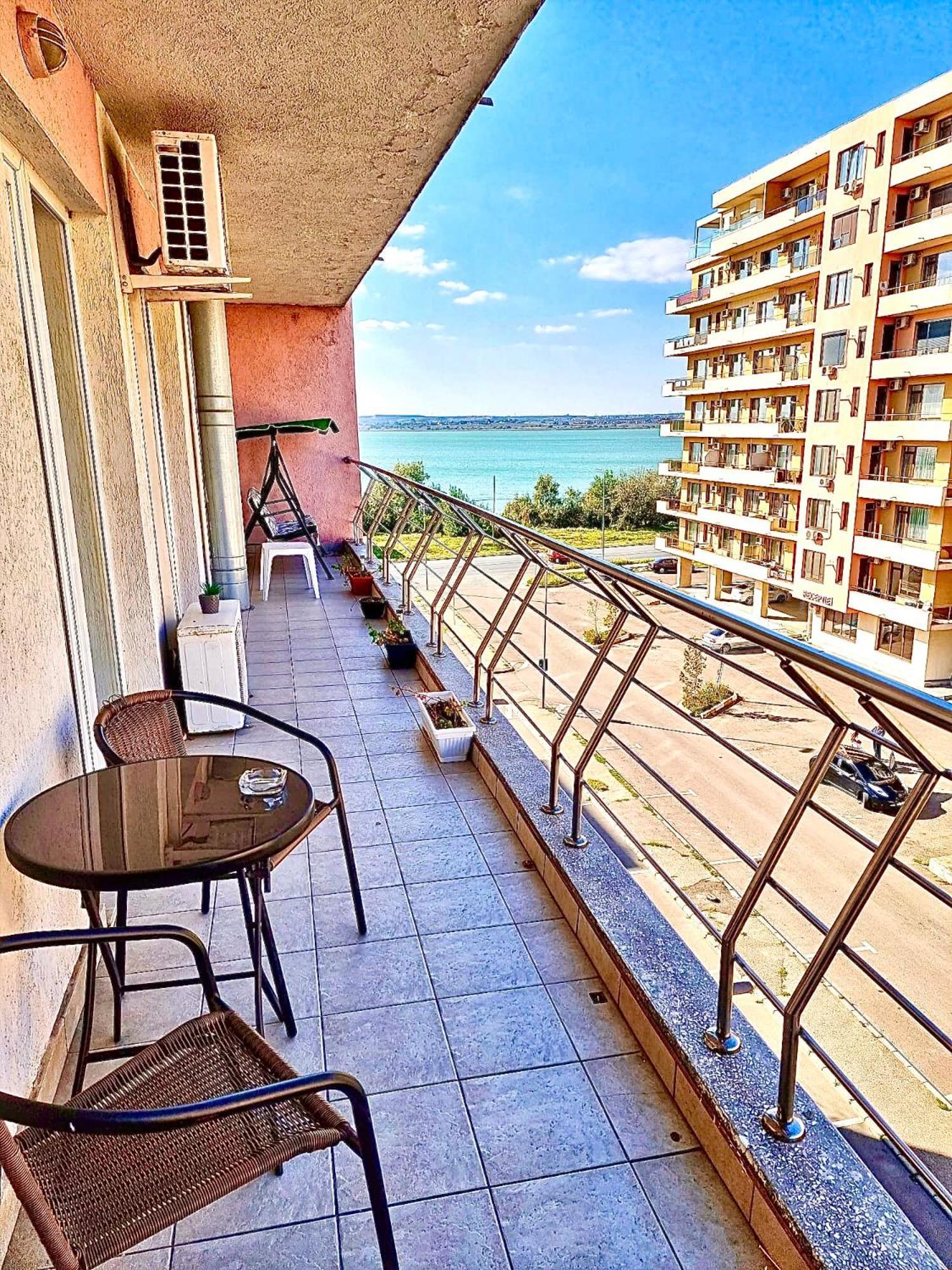 Marcony Boutique Apartments Mamaia Exterior foto